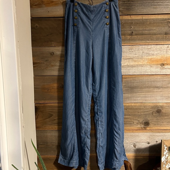 *SOLD* Abercrombie and Fitch Wide Leg Sailor Style Pants - Picture 2 of 14